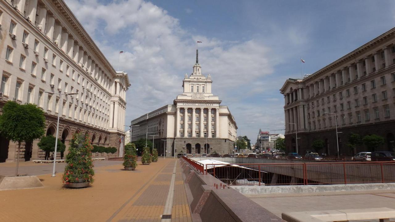 Top Center Apartment Next To Vitosha Boulevard Sofia Luaran gambar