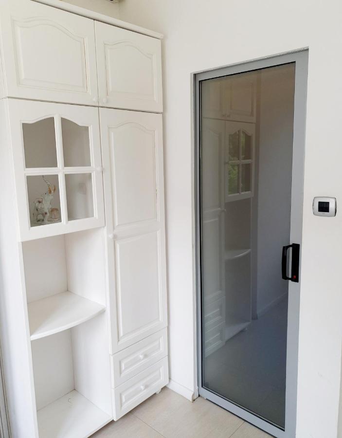 Top Center Apartment Next To Vitosha Boulevard Sofia Luaran gambar